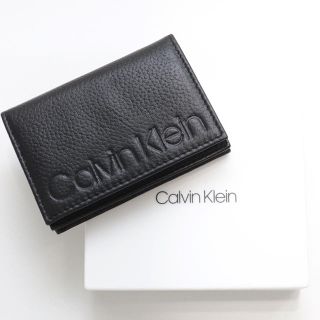 カルバンクライン(Calvin Klein)の新品 カルバンクライン カードケース 二つ折り 名刺入れ エンボス ブラック 黒(名刺入れ/定期入れ)