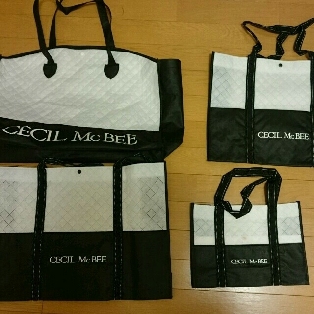 CECIL McBEE(セシルマクビー)のshop袋 レディースのバッグ(ショップ袋)の商品写真