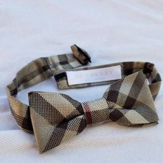 バーバリー(BURBERRY)のバーバリー蝶ネクタイ　バーバリーチルドレン　キッズ　120 茶　ゴールド　美品(その他)