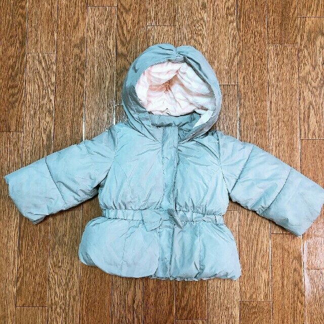 babyGAP(ベビーギャップ)のキッズ　女の子　防寒着 キッズ/ベビー/マタニティのキッズ服女の子用(90cm~)(ジャケット/上着)の商品写真