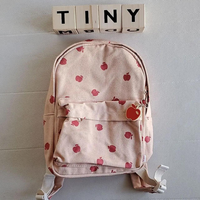 キッズ/ベビー/マタニティtinycottons＊ リンゴ柄　BACKPACK リュック　プチバトー