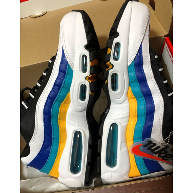 NIKE(ナイキ)のNIKE AIR MAX95 SE レディースの靴/シューズ(スニーカー)の商品写真