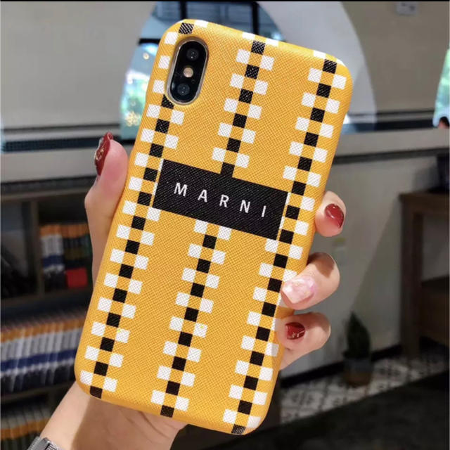 Marni(マルニ)のiPhonexsケース MARNI マルニ風 スマホ/家電/カメラのスマホアクセサリー(iPhoneケース)の商品写真