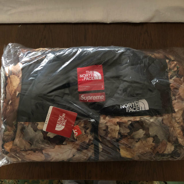 Supreme north face nuptse jacket S