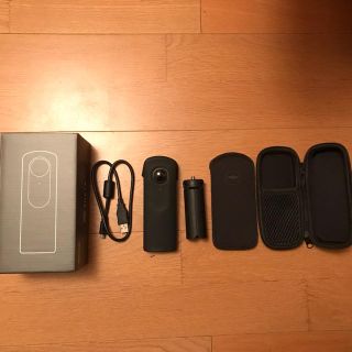 リコー(RICOH)のRICOH Theta V(ビデオカメラ)