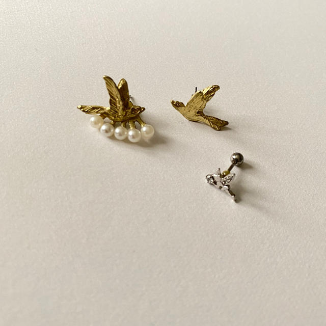 鳥のピアスと妖精のピアス レディースのアクセサリー(ピアス)の商品写真