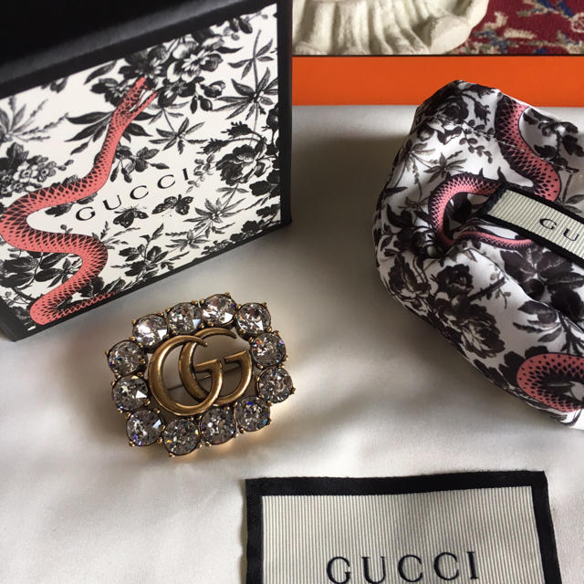 Gucci(グッチ)のご購入済み レディースのアクセサリー(ブローチ/コサージュ)の商品写真