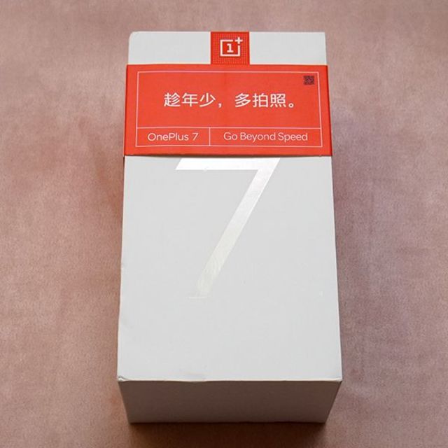 スマホ/家電/カメラ新品 Oneplus 7 8GB∔256GB レッド SIMフリー