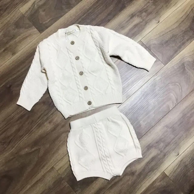 babyGAP(ベビーギャップ)の新品  韓国子供服 セットアップ ニット セーター かぼちゃパンツ  キッズ/ベビー/マタニティのベビー服(~85cm)(パンツ)の商品写真