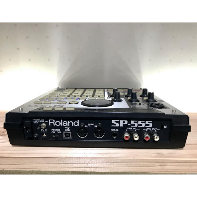 Roland(ローランド)のSP-555 ROLAND サンプラー 楽器のDTM/DAW(その他)の商品写真