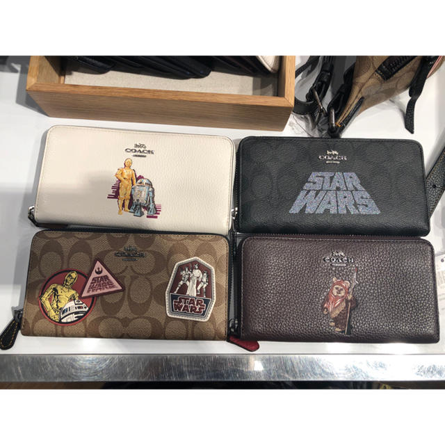 COACH - 新作！コーチxスターウォーズコラボ長財布 ブラックシグネチャ