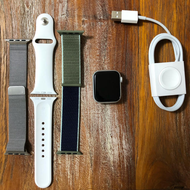 Apple Watch - Apple Watch series5 GPSモデル　40mm アップルケア付