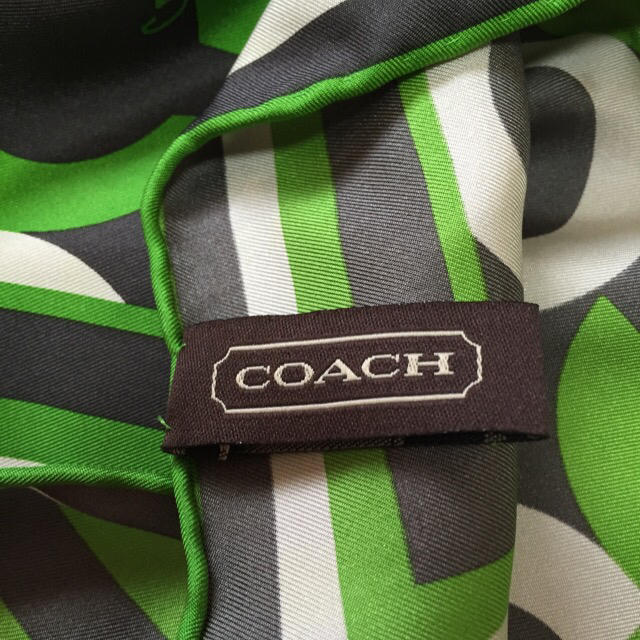 COACH(コーチ)の新品未使用☆コーチ スカーフ レディースのファッション小物(バンダナ/スカーフ)の商品写真