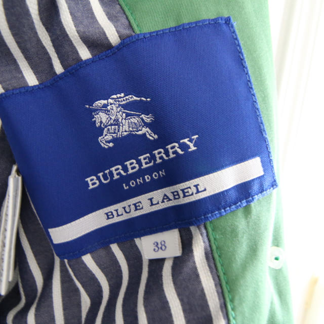 BURBERRY BLUE LABEL(バーバリーブルーレーベル)のゆみさん専用★バーバリーブルーレーベル★トレンチコート★ レディースのジャケット/アウター(トレンチコート)の商品写真