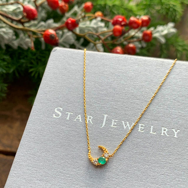 STAR JEWELRY(スタージュエリー)の＊STAR JEWELRY K18 エメラルドムーン ネックレス＊アガット  レディースのアクセサリー(ネックレス)の商品写真