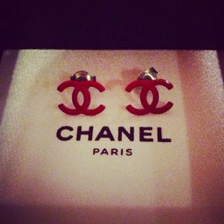 シャネル(CHANEL)の訳あり！CHANELマーク ピアス💍(ピアス)