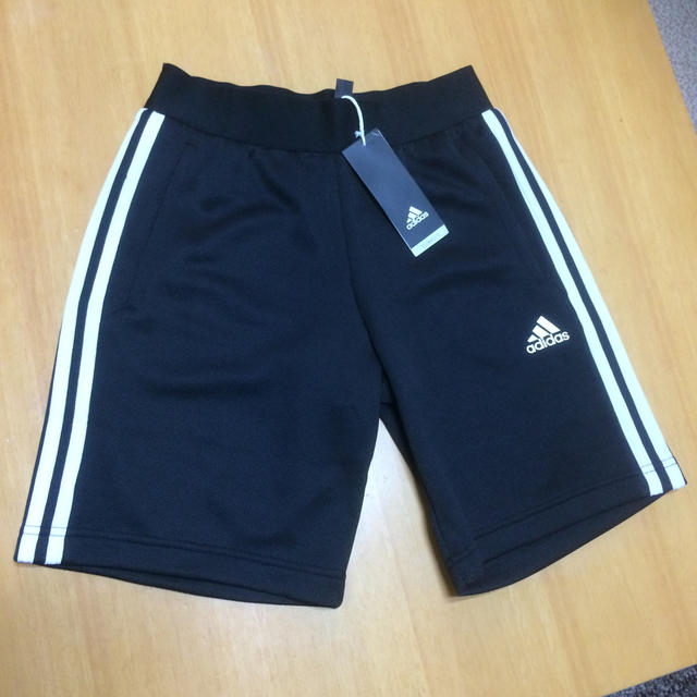 adidas(アディダス)の160㎝☆アディダス ハーフパンツ キッズ/ベビー/マタニティのキッズ服男の子用(90cm~)(パンツ/スパッツ)の商品写真