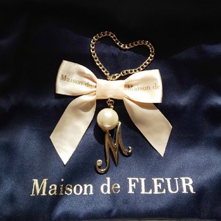 メゾンドフルール(Maison de FLEUR)のMaison de FLEUR イニシャルチャーム M(チャーム)