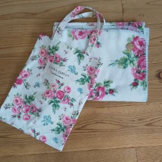 ローラアシュレイ(LAURA ASHLEY)のLaura Ashley ひざかけ ブランケット バッグ付き(その他)