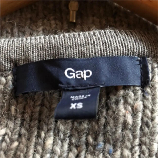 GAP(ギャップ)の新品 GAP ニット アルパカ入り ジャケット グレー値下げ レディースのジャケット/アウター(ノーカラージャケット)の商品写真