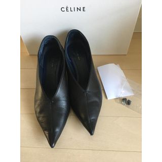 セリーヌ　CELINE Vネックパンプス黒38★マディソンブルー掲載﻿