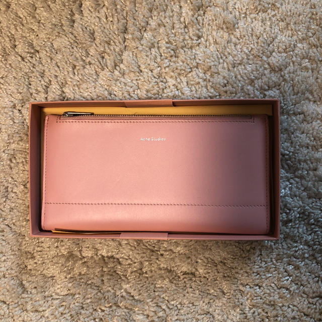 ACNE(アクネ)のアクネ 長財布 レディースのファッション小物(財布)の商品写真