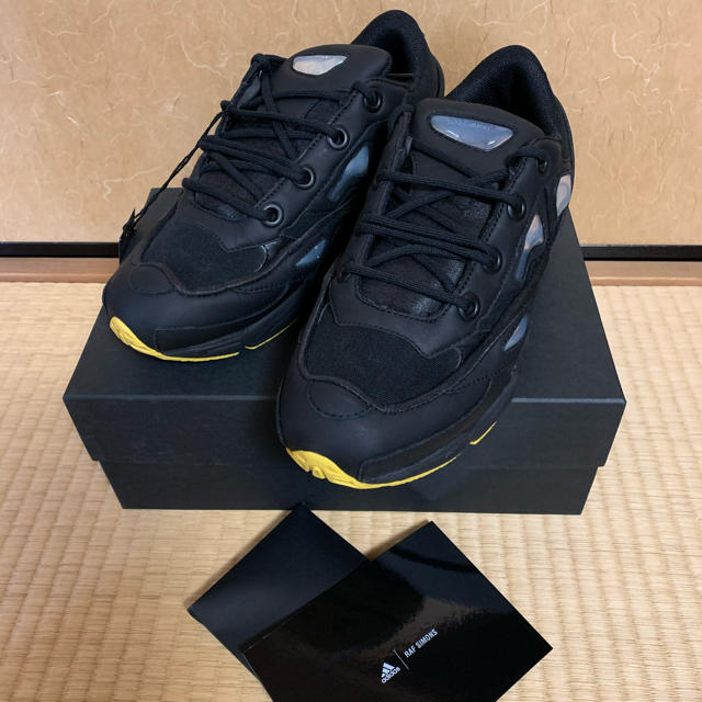 未開封新品　オズウィーゴ　adidas OZWEEGO