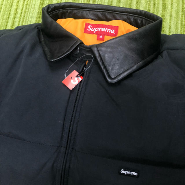 Supreme(シュプリーム)のM 黒 supreme leather collar puffy jacket メンズのジャケット/アウター(ダウンジャケット)の商品写真