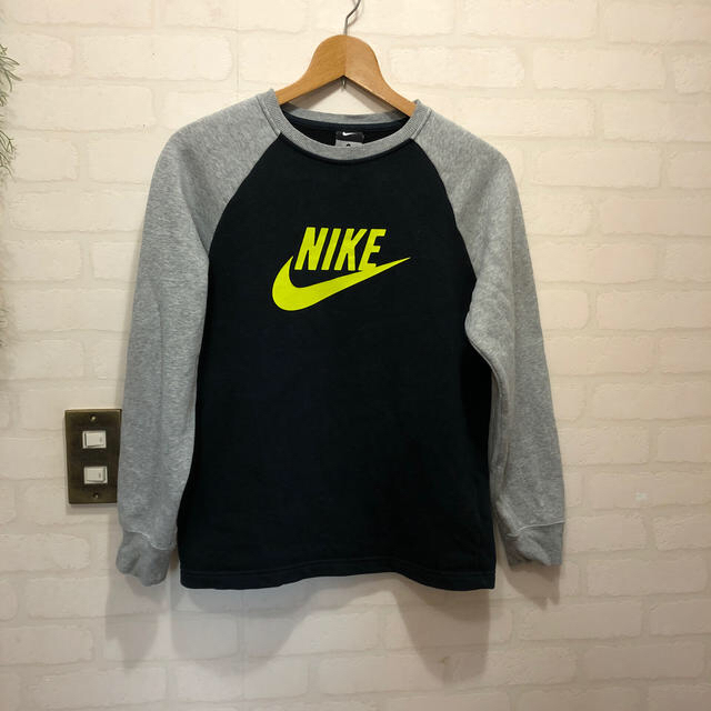 NIKE(ナイキ)のキッズ　NIKE 裏起毛トレーナー キッズ/ベビー/マタニティのキッズ服男の子用(90cm~)(その他)の商品写真