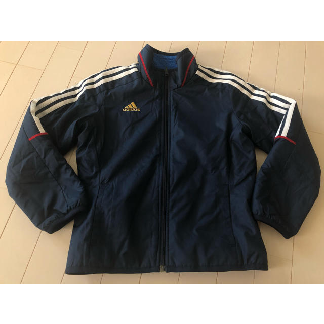 adidas(アディダス)のadidas リバーシブルジャケット 130 キッズ/ベビー/マタニティのキッズ服男の子用(90cm~)(ジャケット/上着)の商品写真