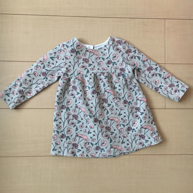 ZARA(ザラ)のZaraBaby❁花柄　ワンピース　　ギャップ ベビー キッズ/ベビー/マタニティのベビー服(~85cm)(ワンピース)の商品写真