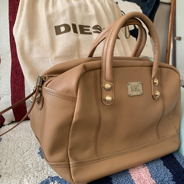 DIESEL(ディーゼル)のdiesel   バッグ レディースのバッグ(ショルダーバッグ)の商品写真