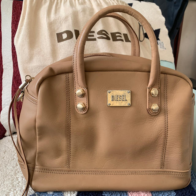 DIESEL(ディーゼル)のdiesel   バッグ レディースのバッグ(ショルダーバッグ)の商品写真