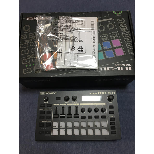 ROLAND MC-101 GROOVEBOX