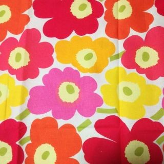 マリメッコ(marimekko)のmarimekko　ミニウニッコ　マルチカラー(生地/糸)