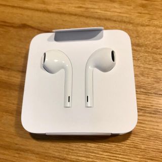 アイフォーン(iPhone)の【Apple正規品】【未使用】Appleイヤホン(ヘッドフォン/イヤフォン)