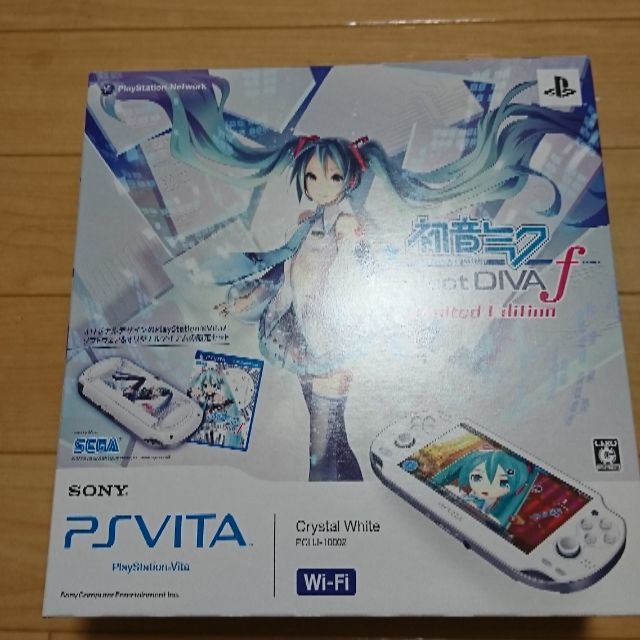 PS Vita 初音ミク Limited Edition Wi-Fiモデル