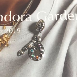 スワロフスキー(SWAROVSKI)のパンドラ　PANDORA アティストパッレトチャーム(チャーム)