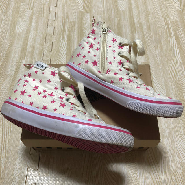 VANS(ヴァンズ)の☆お値下げ☆ハイカットスニーカー☆19cm キッズ/ベビー/マタニティのキッズ靴/シューズ(15cm~)(スニーカー)の商品写真