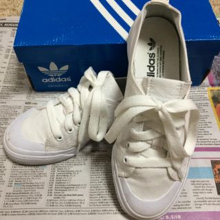 アディダス(adidas)のadidasオールオフホワイト(スニーカー)