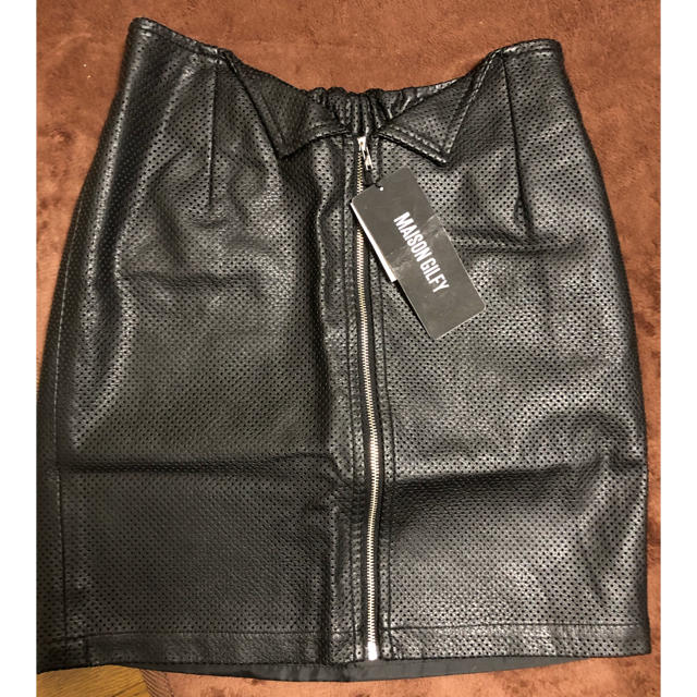 MAISON GILFY(メゾンギルフィー)のMAISON GILFY  スカート　　(ブラック)お値下げ致しました❣️ レディースのスカート(ミニスカート)の商品写真