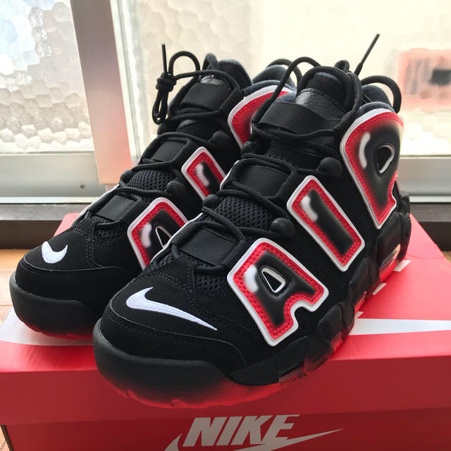 NIKE(ナイキ)のナイキ モアテン クリムゾン NIKE AIR MORE UPTEMPO 96 メンズの靴/シューズ(スニーカー)の商品写真