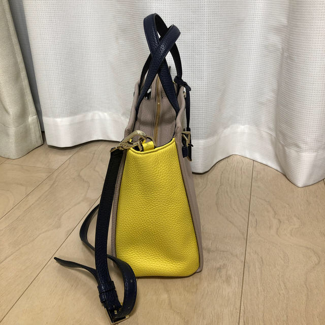 kate spade new york(ケイトスペードニューヨーク)のkatespade トライカラー ハンドバッグ レディースのバッグ(ハンドバッグ)の商品写真