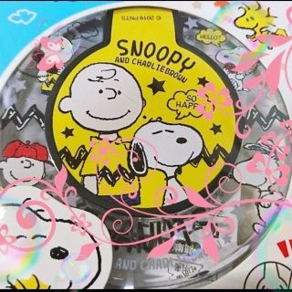 スヌーピー(SNOOPY)の【新品未開封】スヌーピーの"ワイヤレス・スマホチャージャー" (黄)数量限定(バッテリー/充電器)