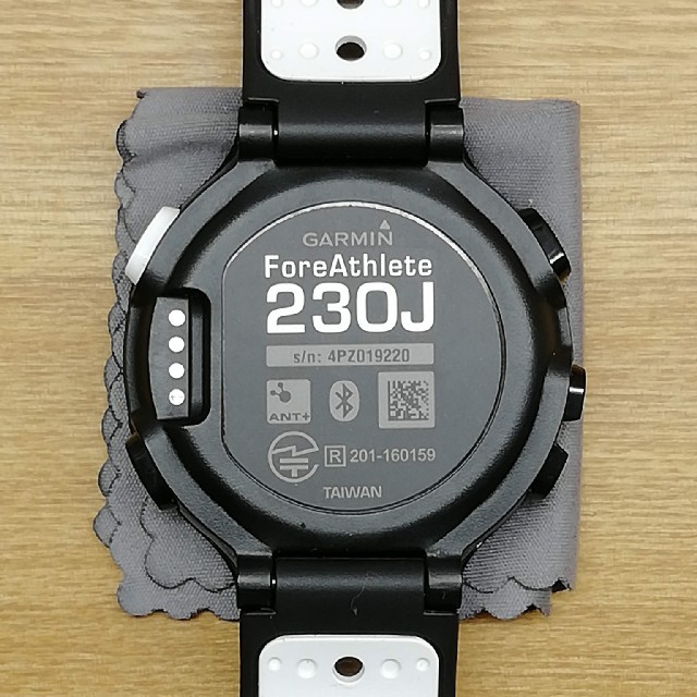 GARMINガーミン ForeAthlete J 〈美品〉 お手ごろ価格 .0%OFF