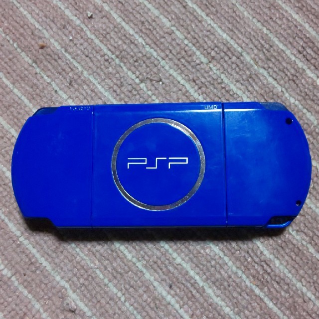 PSP-3000（白／青、修理品）すぐ遊べるセット（管06）