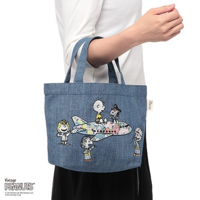 PEANUTS(ピーナッツ)の【ゆみさん専用・デニム】PEANUTS トートバッグ ゆうパケット発送 レディースのバッグ(トートバッグ)の商品写真