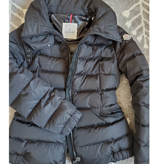 MONCLER(モンクレール)のMONCLER　ダウン　 レディースのジャケット/アウター(ダウンジャケット)の商品写真