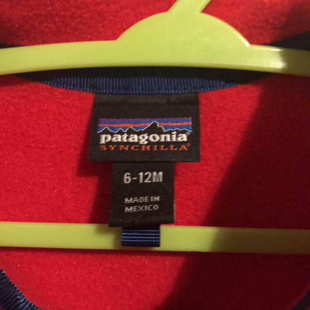 patagonia(パタゴニア)のpatagonia ベビー フリース シンチラ 6-12m キッズ/ベビー/マタニティのベビー服(~85cm)(ジャケット/コート)の商品写真