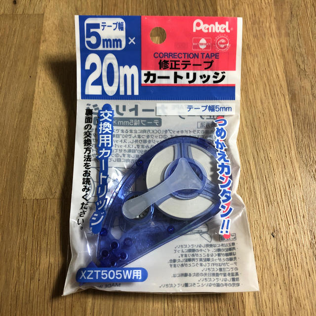 ぺんてる(ペンテル)のぺんてる　修正テープ　カートリッジ　20m テープ幅5mm インテリア/住まい/日用品の文房具(消しゴム/修正テープ)の商品写真